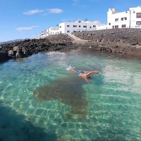 Gran terraza, 1 minuto de las piscinas naturales Punta Mujeres Esterno foto