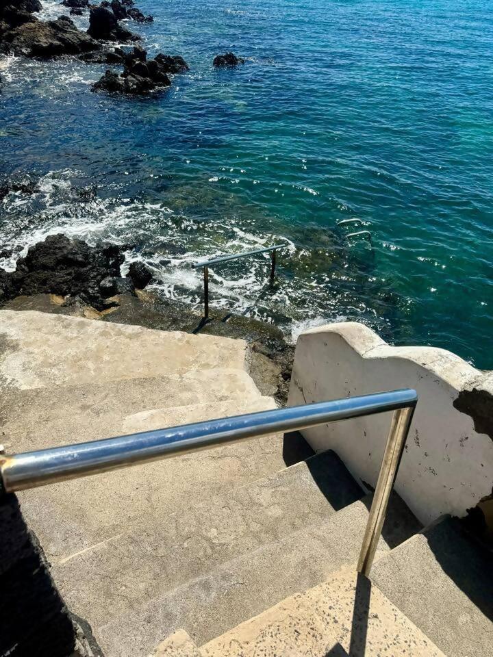 Gran terraza, 1 minuto de las piscinas naturales Punta Mujeres Esterno foto