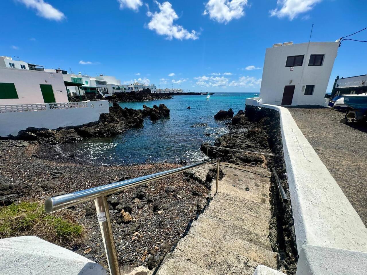 Gran terraza, 1 minuto de las piscinas naturales Punta Mujeres Esterno foto