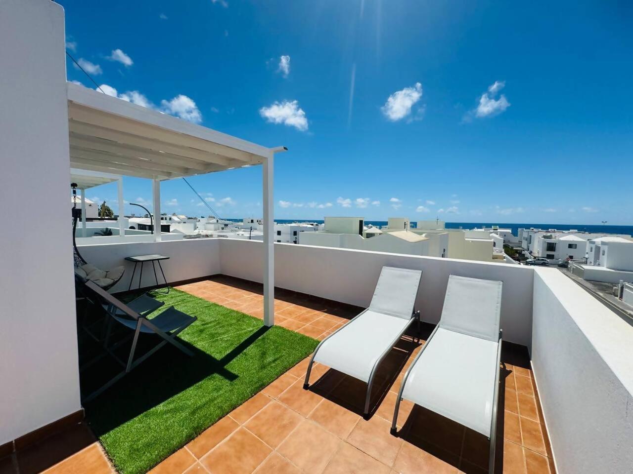 Gran terraza, 1 minuto de las piscinas naturales Punta Mujeres Esterno foto