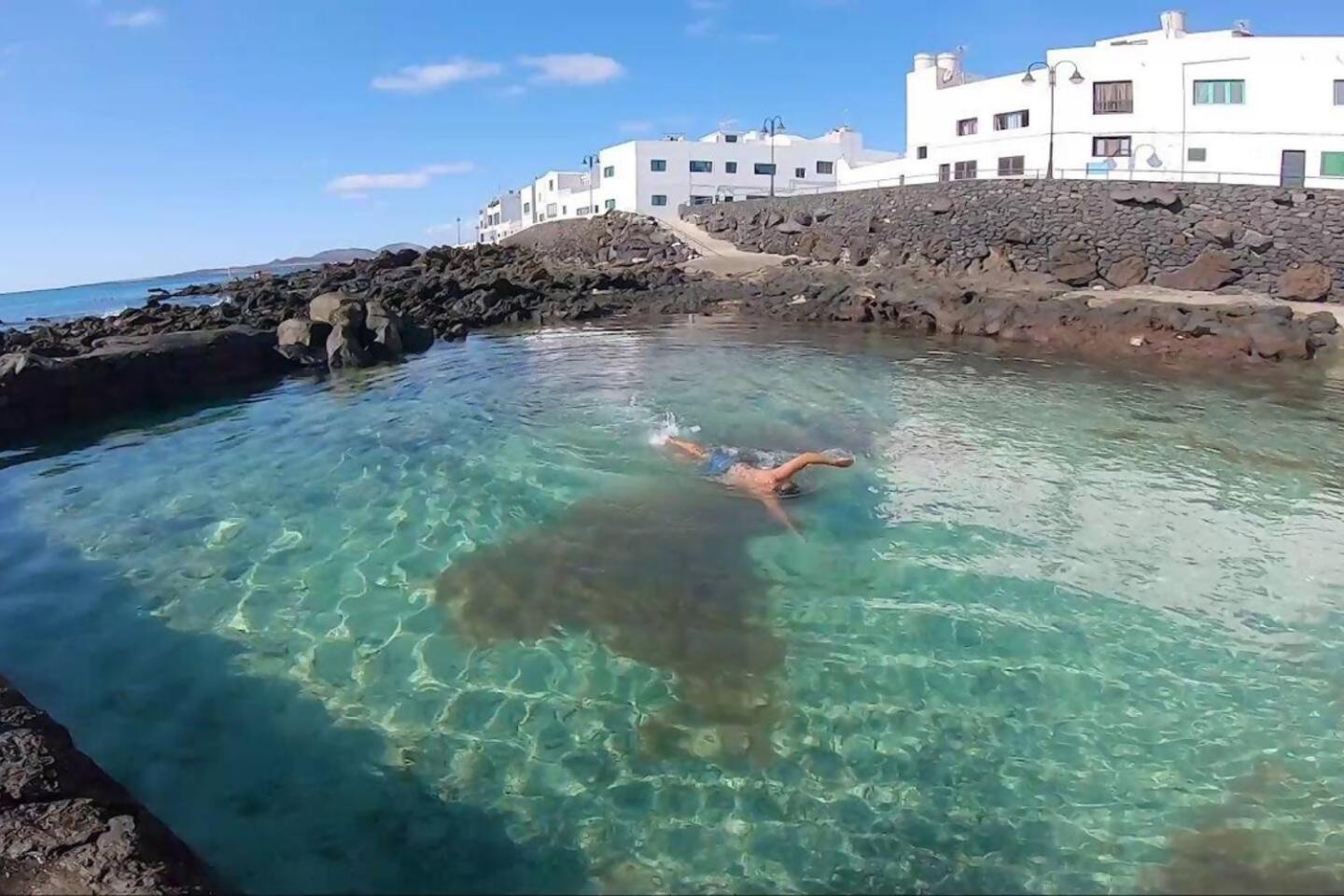 Gran terraza, 1 minuto de las piscinas naturales Punta Mujeres Esterno foto