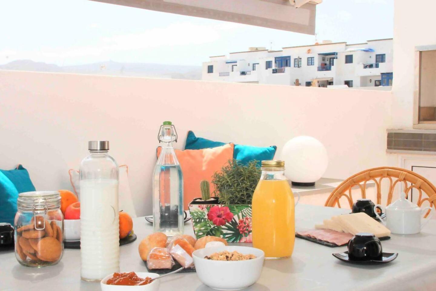 Gran terraza, 1 minuto de las piscinas naturales Punta Mujeres Esterno foto